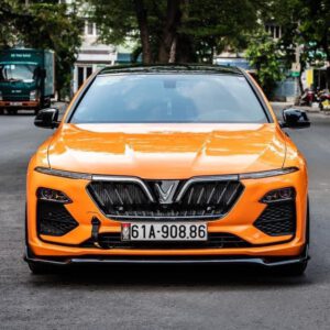 Mặt galang Vinfast mẫu Maserati sơn đen