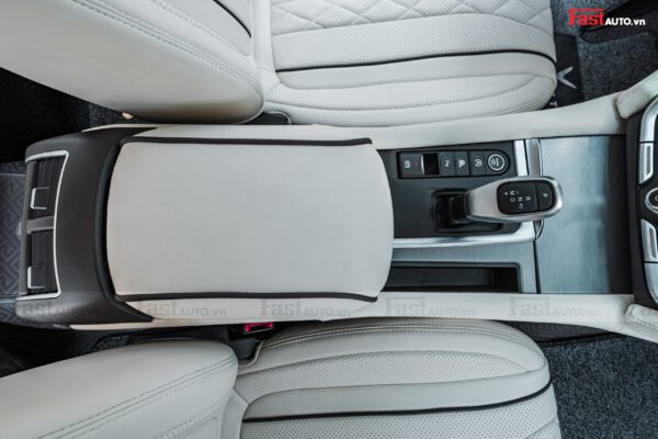 Độ nội thất Maybach cho xe Vinfast Lux A độ nội thất Maybach bọc da con ngựa (tỳ tay giữa)