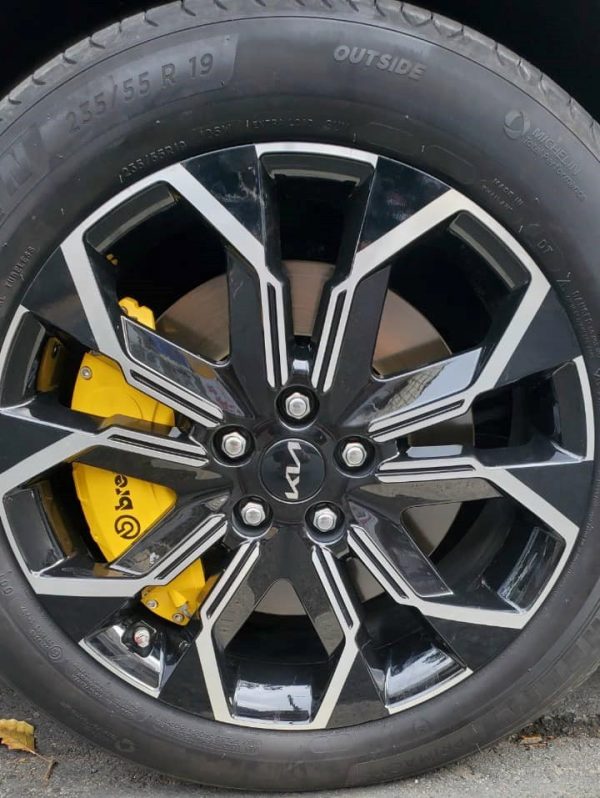 Ốp Phanh Brembo xe Kia Carnival