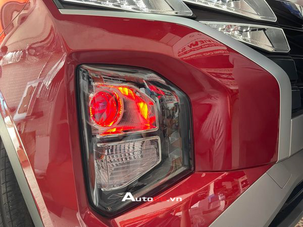 Độ đèn Hyundai Creta cấu hình 2 Bi zin xe bản thấp thêm mắt quỷ đỏ