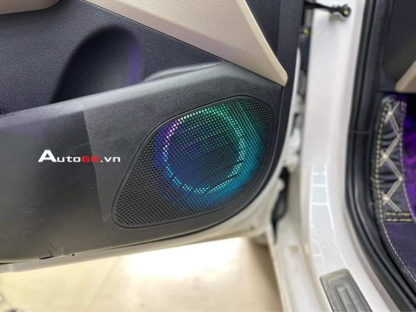 LED nội thất Hyundai Accent V3 lắp vị trí loa