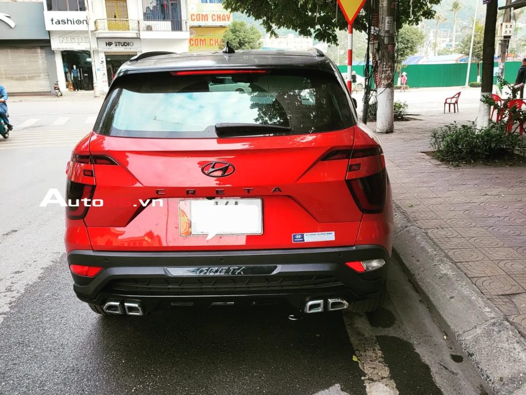 Ốp cản sau Hyundai Creta mẫu 2 sơn đen