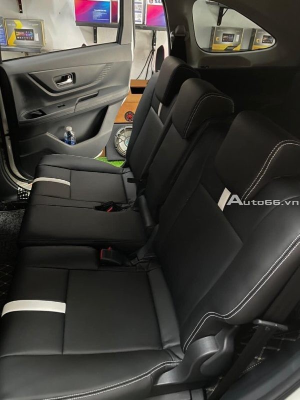 Bọc ghế da Toyota Veloz mẫu da đen nhấn kem ghế sau
