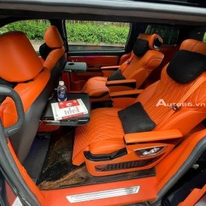 Mẫu ghế VIP Carnival phối màu cam Hermes và sàn Carbon
