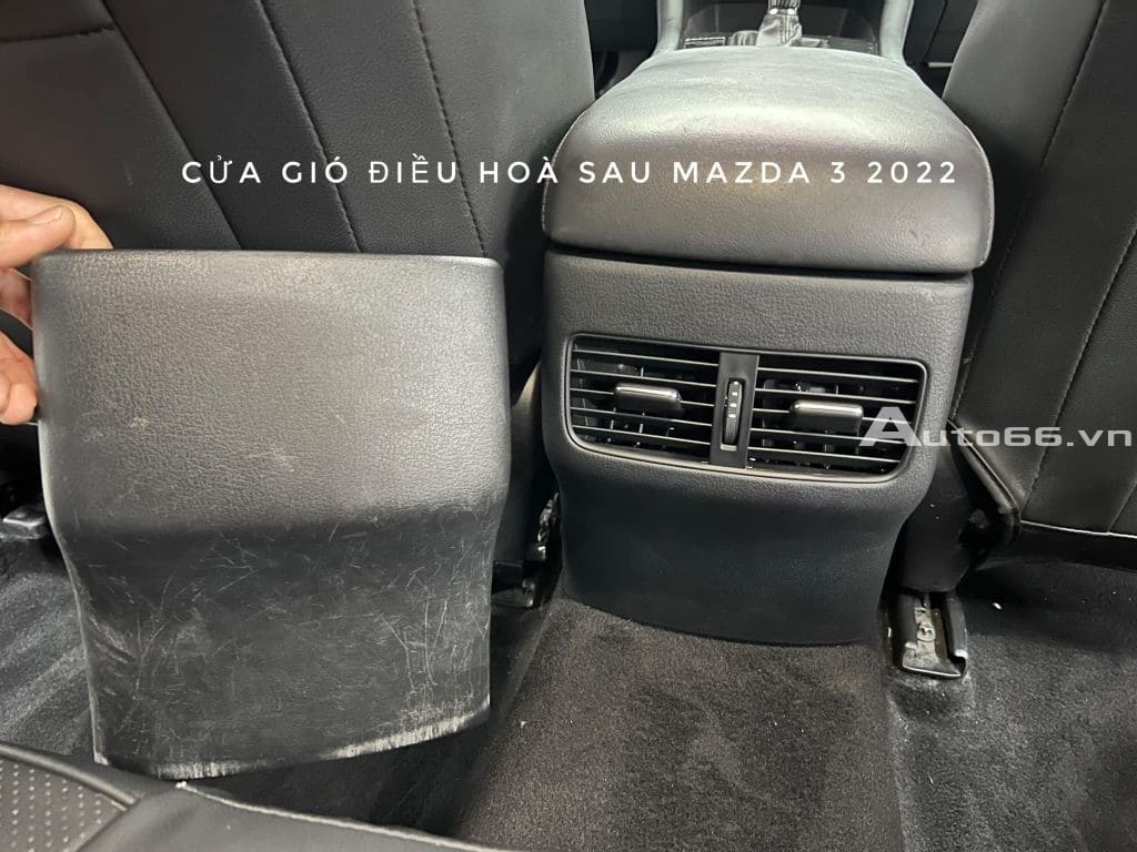 Cửa gió điều hòa Mazda 3 2020 bản thiếu - cho hàng ghế sau