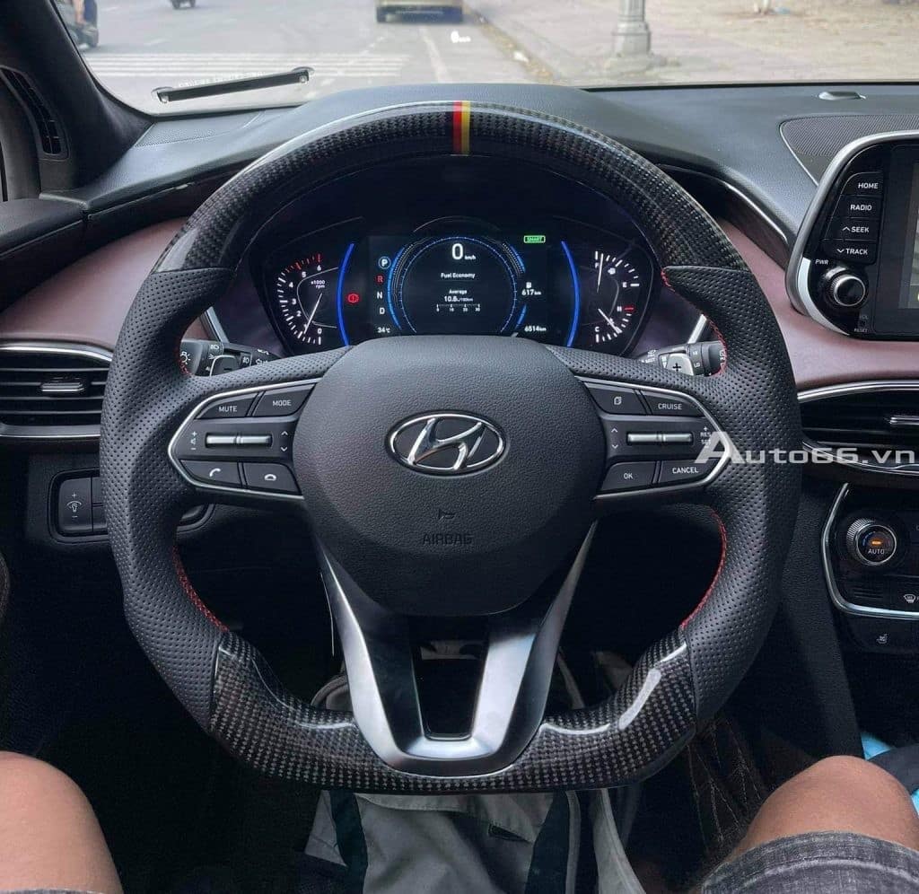 Hyundai Santafe độ vô lăng Carbon đen