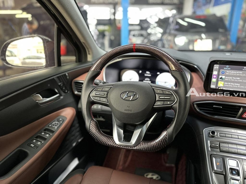 Hyundai Santafe độ vô lăng Carbon